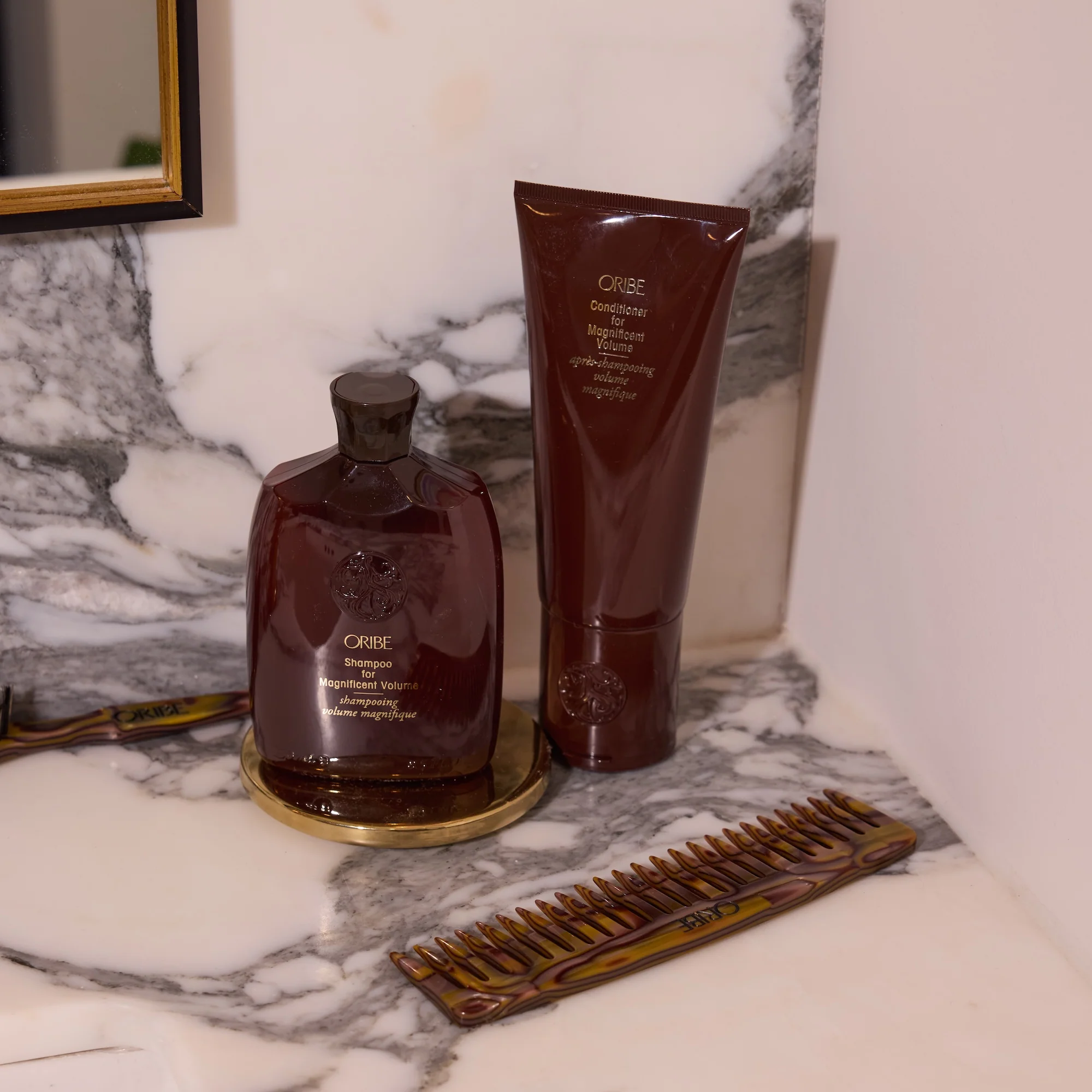 105-shampoo-for-magnificent-volume-4.webp Shampoo for Magnificent Volume