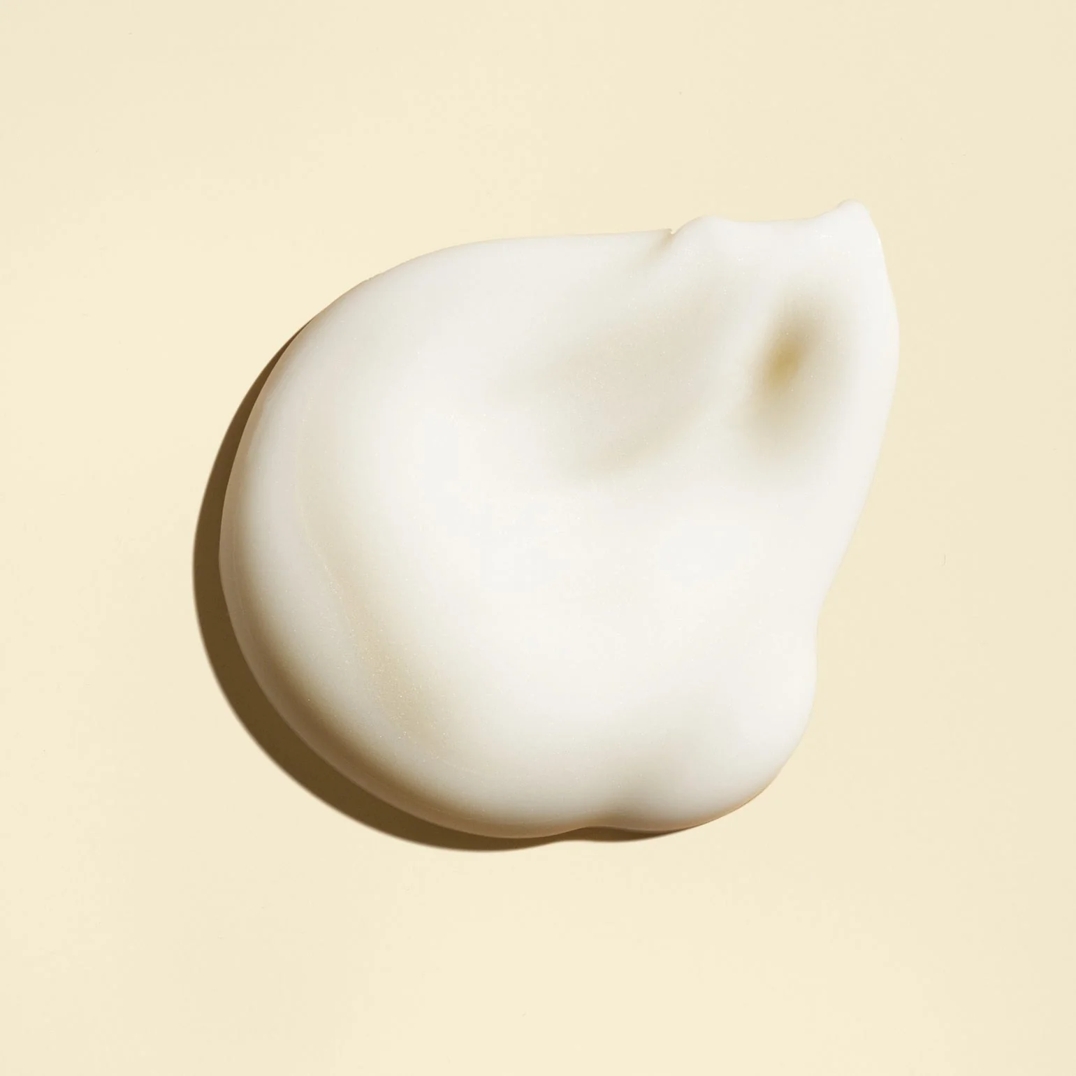 129-balm-d-or-heat-styling-shield-2.webp Balm d’Or Heat Styling Shield