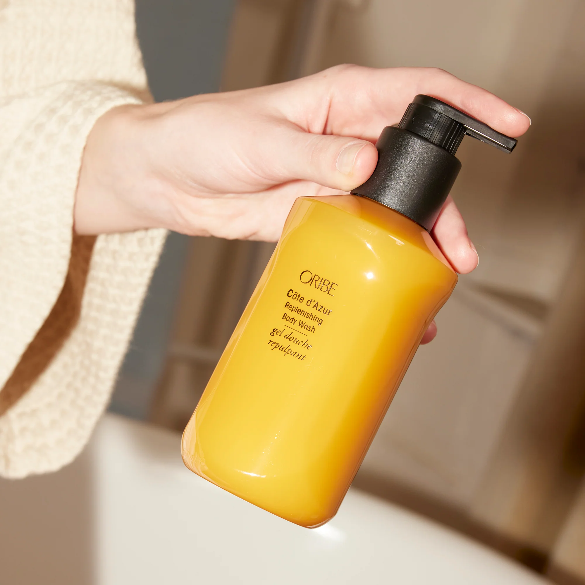145-co-te-d-azur-replenishing-body-wash-3.webp Côte d’Azur Replenishing Body Wash
