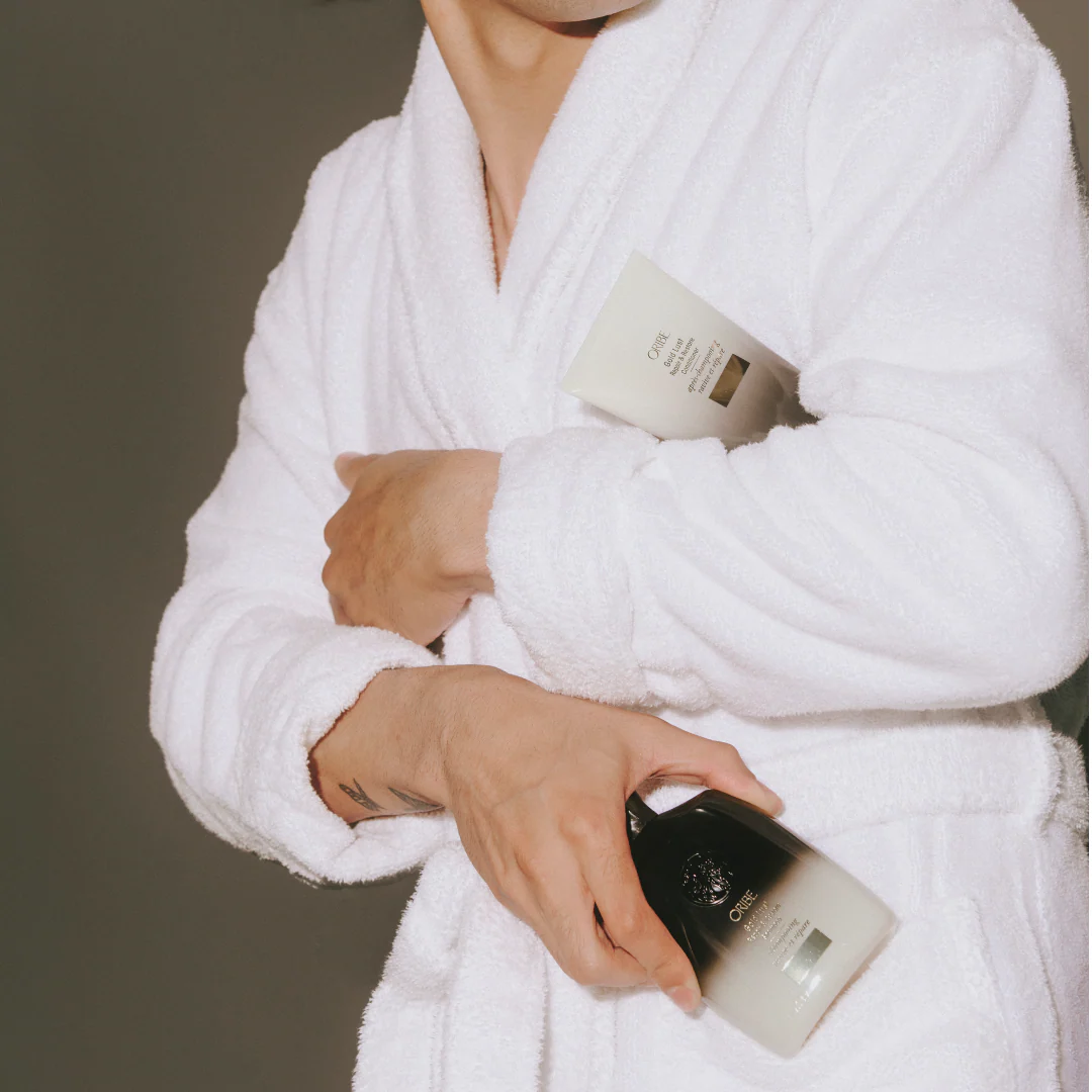 21-gold-lust-repair-restore-shampoo-8.webp Gold Lust Repair & Restore Shampoo