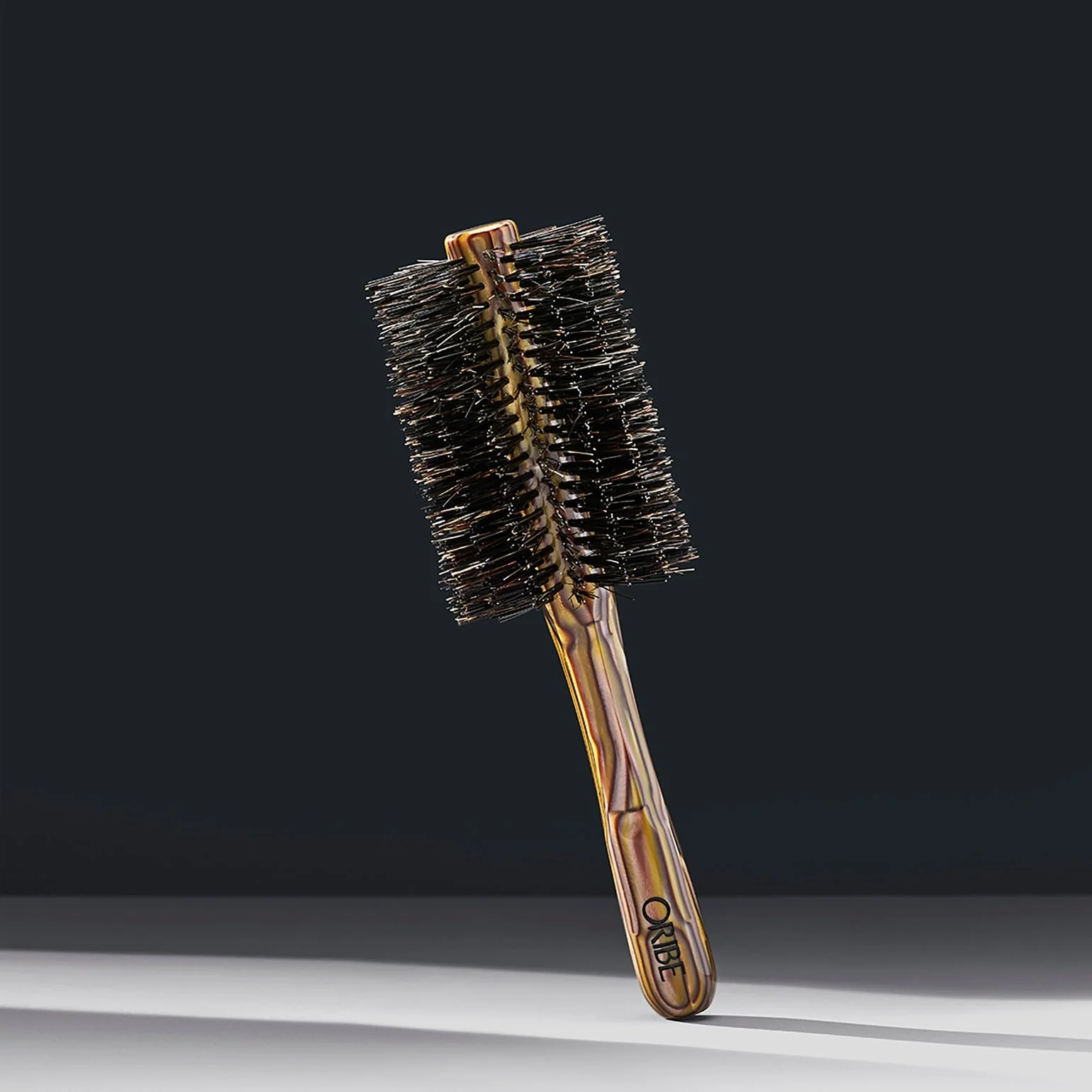 211-italian-resin-large-round-brush-1.webp Italian Resin Large Round Brush