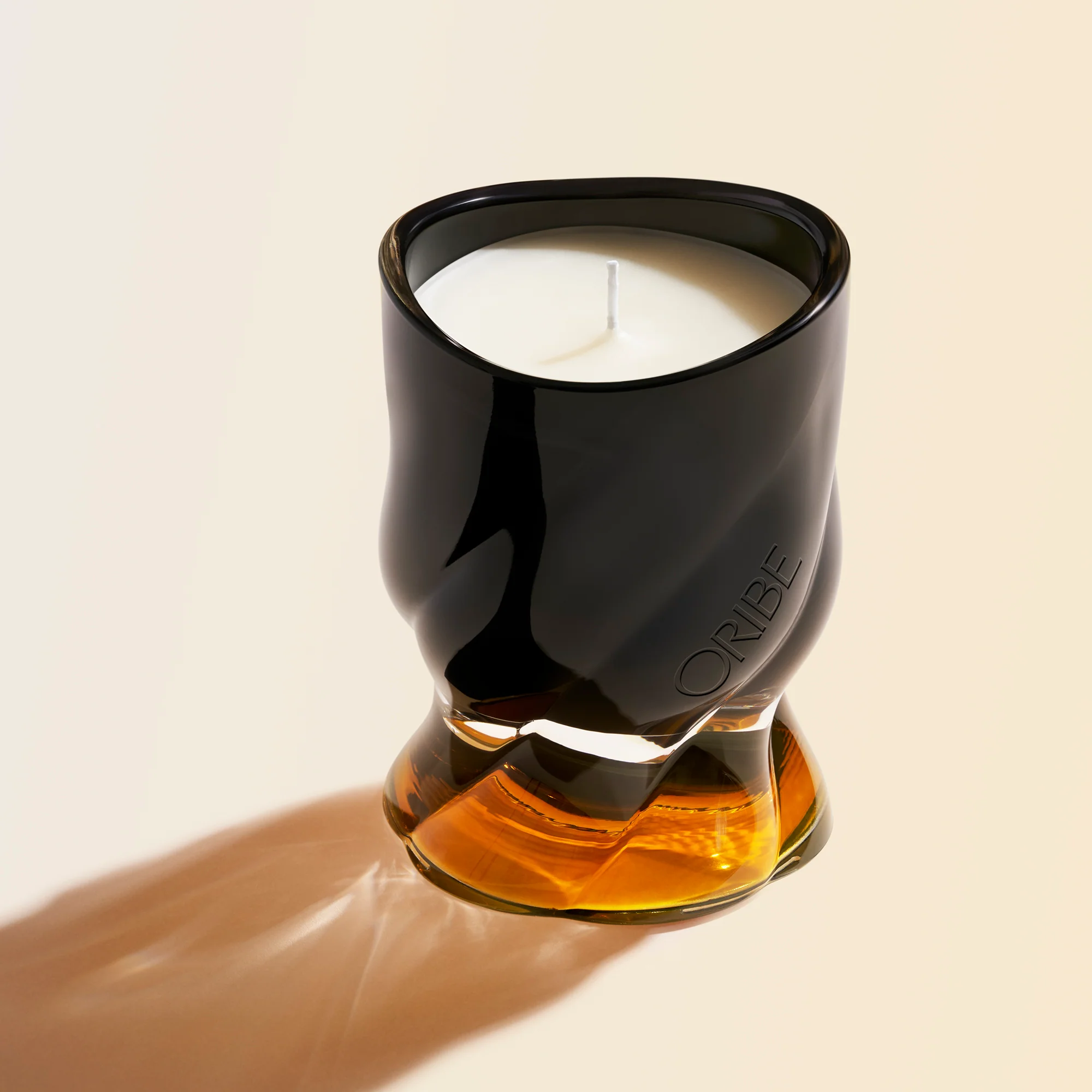 223-co-te-d-azur-scented-candle-2.webp Côte d’Azur Scented Candle